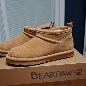 NIB BearPawTan Super Shorty Women's Sz 6